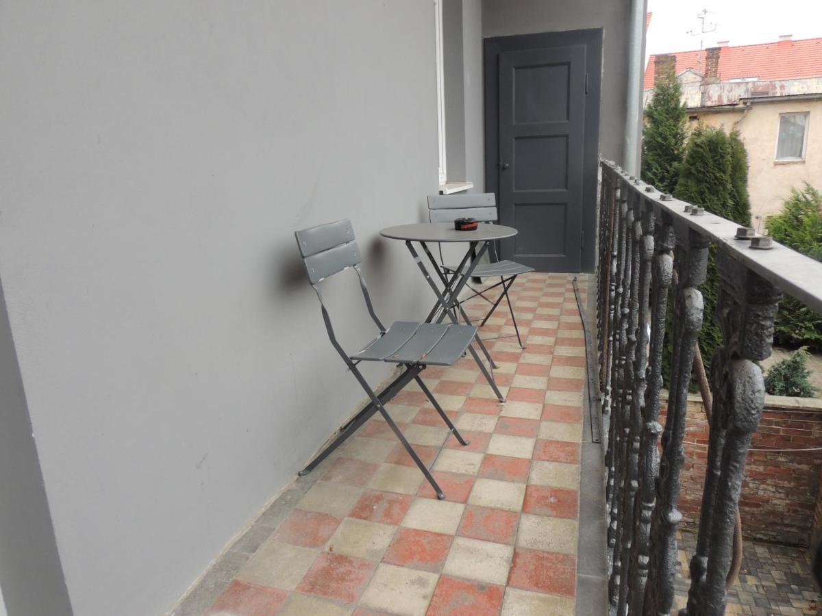 Cerny Tulipan - Apartman 4 Pilsen Exterior foto