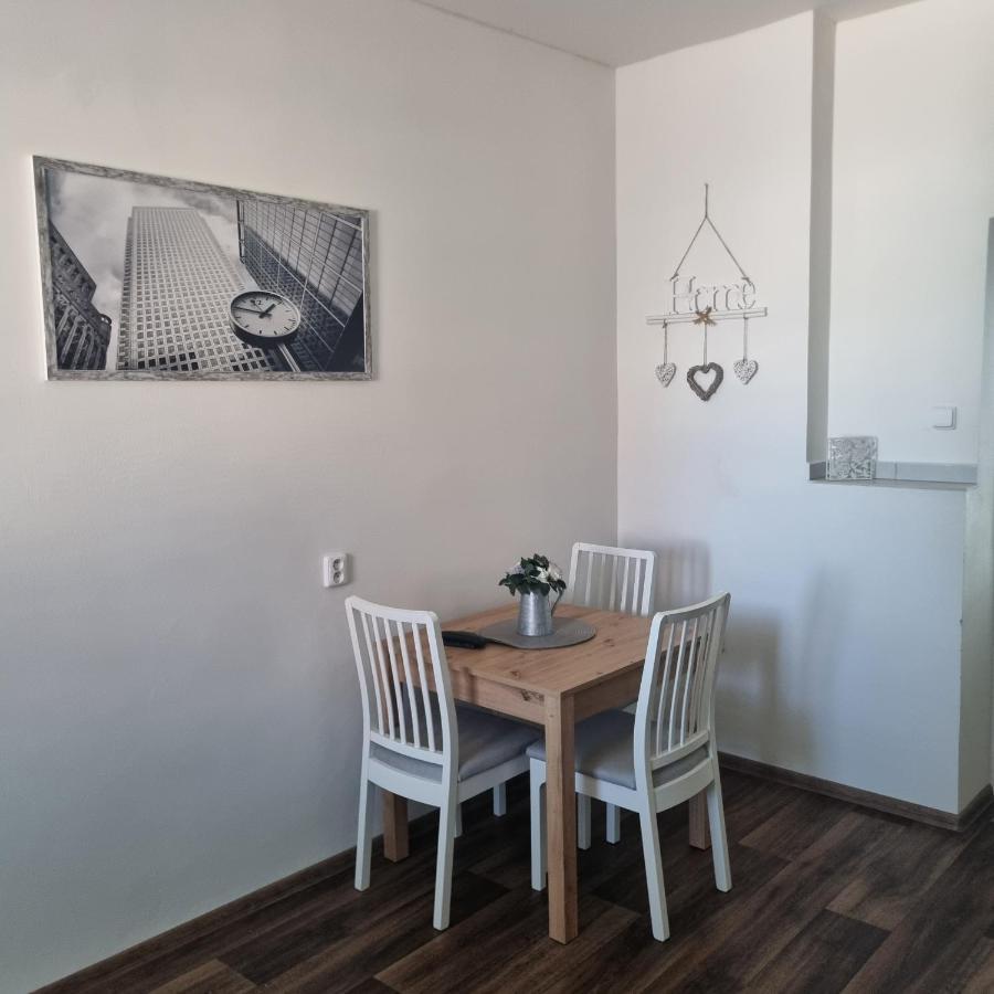 Cerny Tulipan - Apartman 4 Pilsen Exterior foto